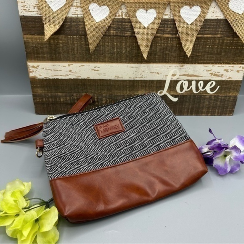 💋NWOT Funky Monkey herringbone wristlet wallet purse